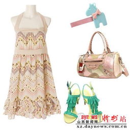 以简胜繁 社交场中绽放的女性着装美学